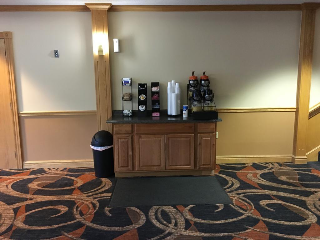 Cabot Inn & Suites Lancaster Exteriör bild