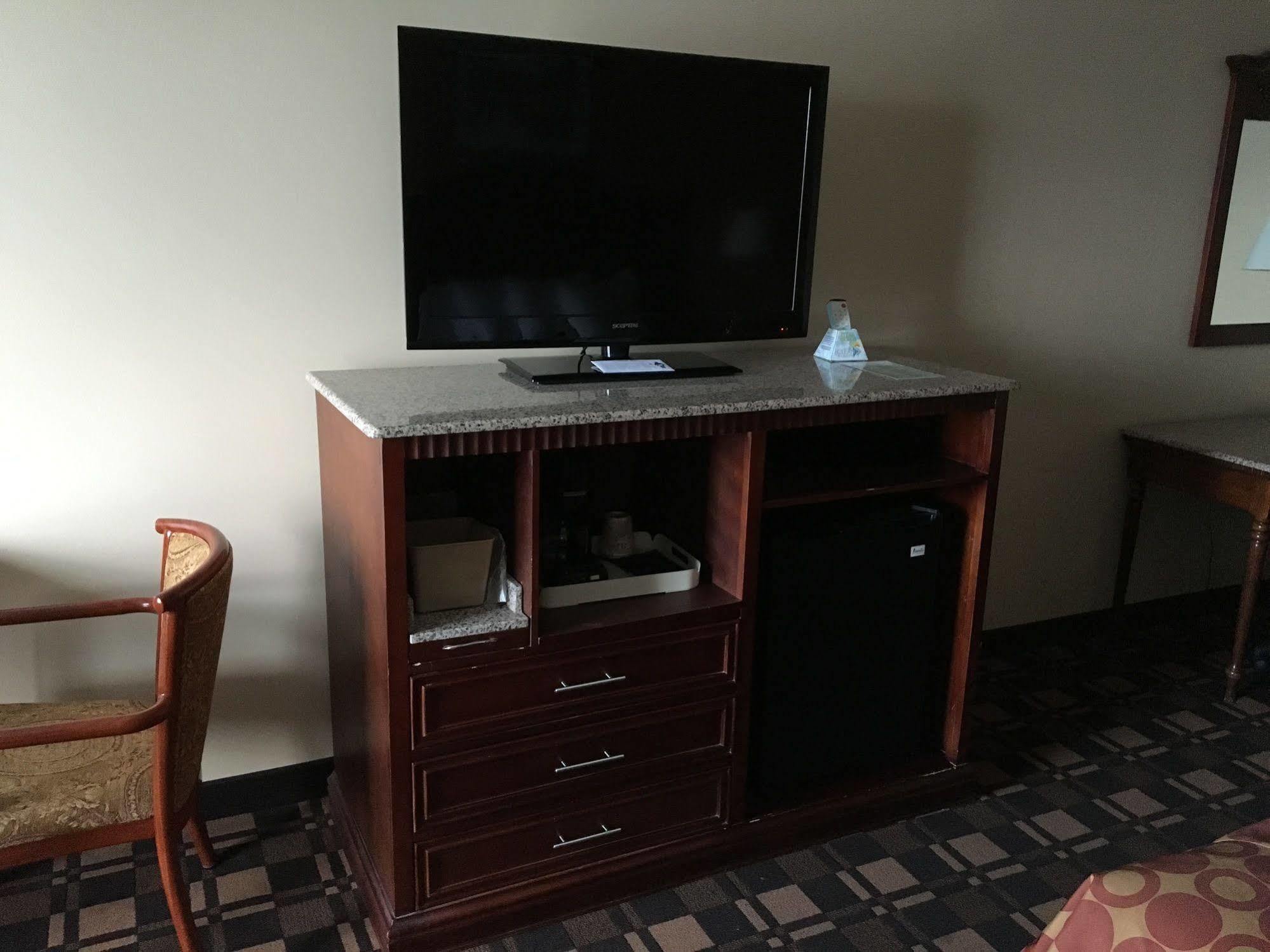 Cabot Inn & Suites Lancaster Exteriör bild