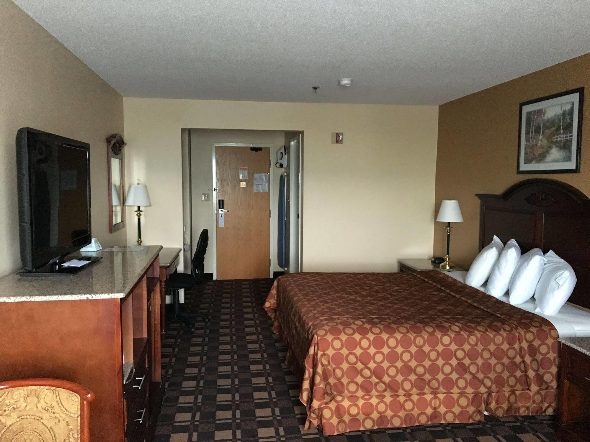 Cabot Inn & Suites Lancaster Exteriör bild