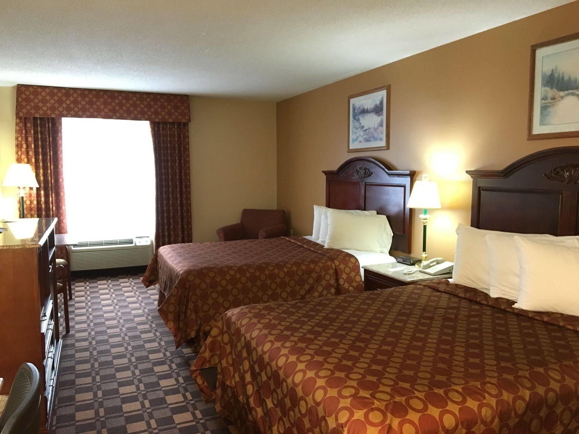 Cabot Inn & Suites Lancaster Exteriör bild